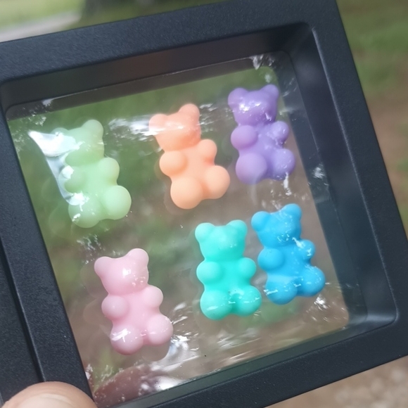 Gummy Bears In 3D Display - Picture 5 of 5